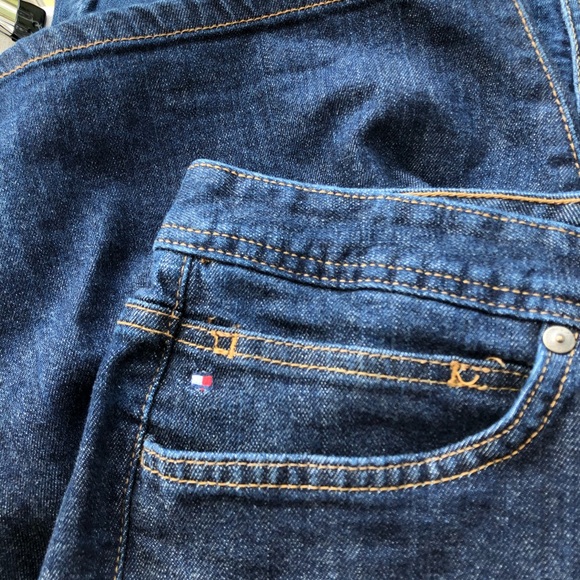 Tommy Hilfiger (18) Womens Bermuda Jeans High Rise - Picture 3 of 4